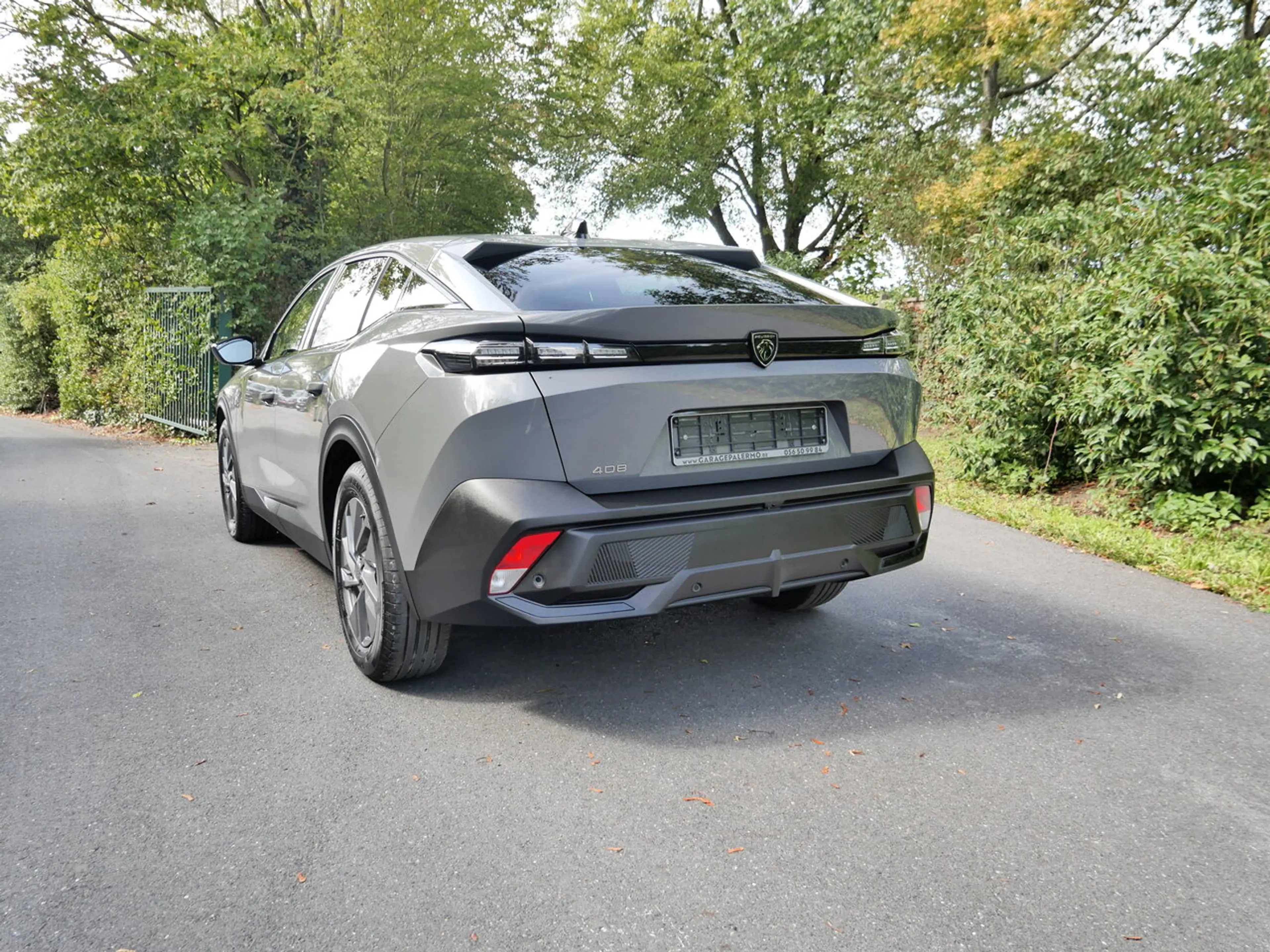 Peugeot 408 Allure Hybrid — photo 4