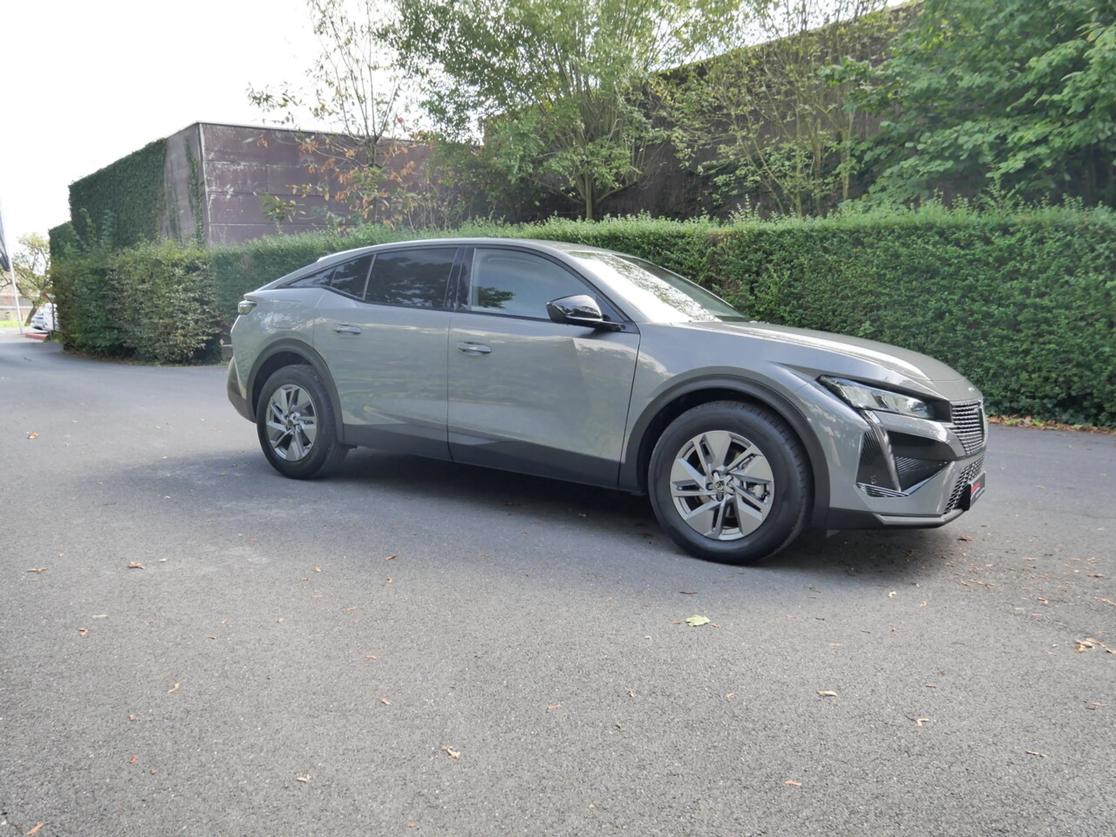 Peugeot 408 Allure Hybrid — photo 3