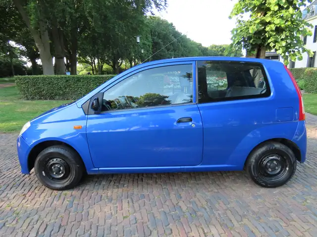 Daihatsu Cuore view 3