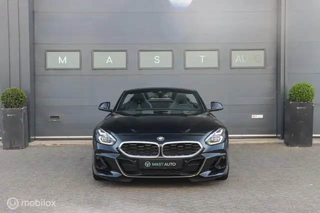 BMW Z4 view 2
