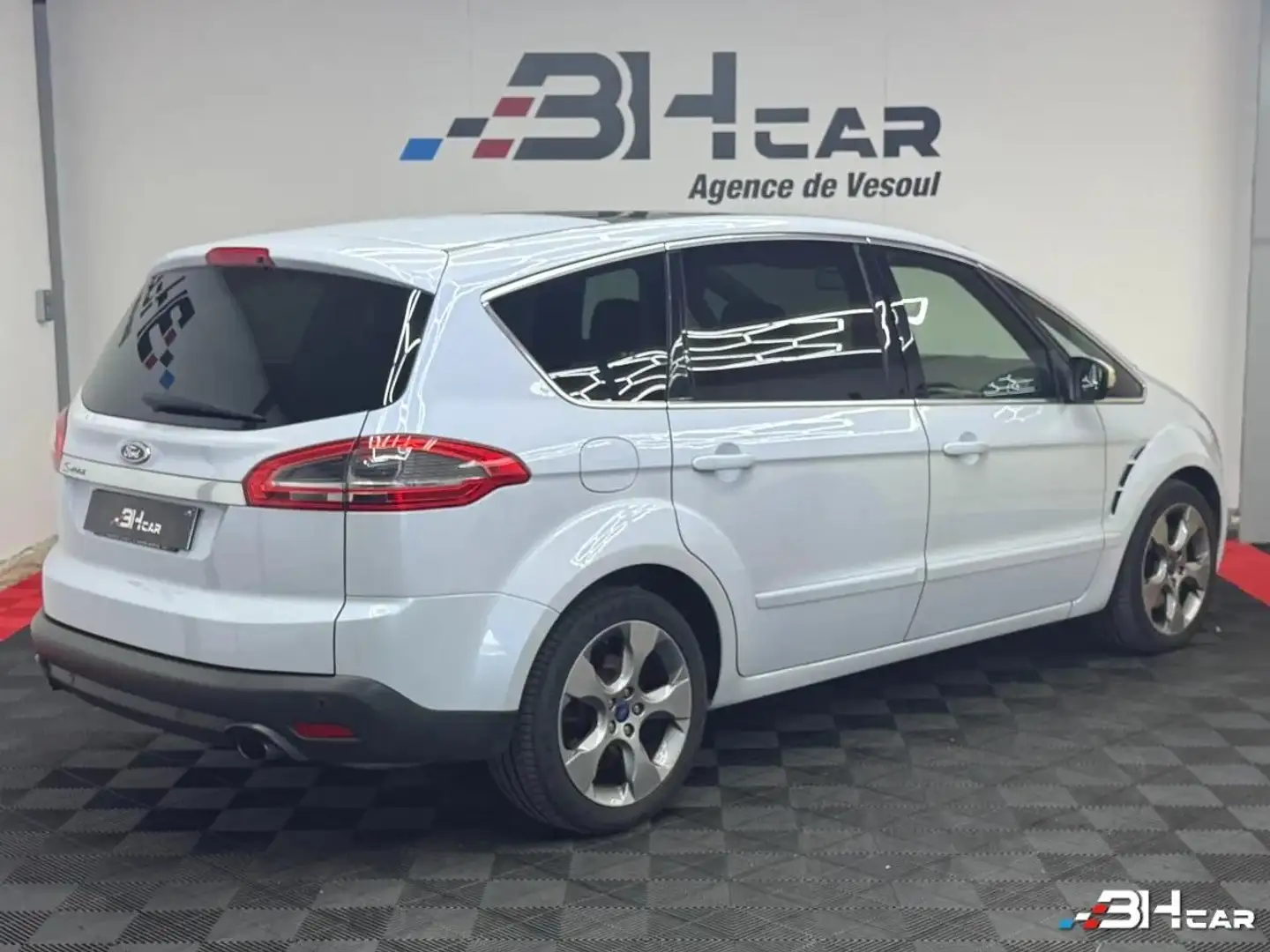 Ford S-Max 2.0 Ecoboost Powershift BVA 7 places Titanium - 203cv / Bluetooth / Radars Av et AR - 2