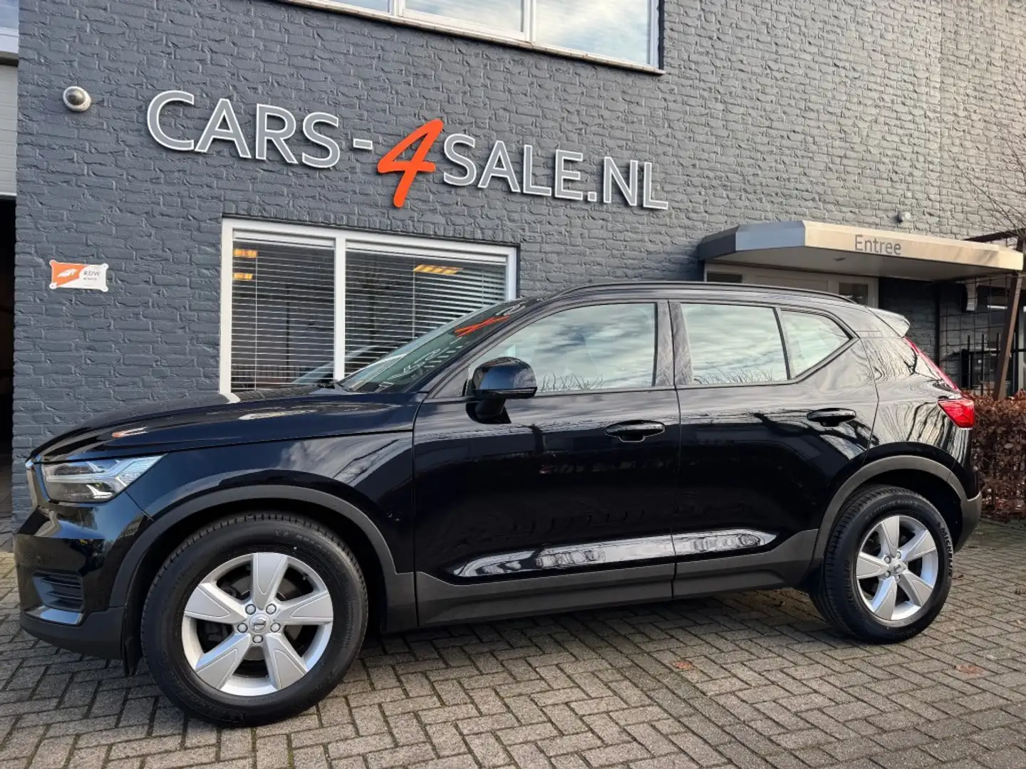 Volvo XC40 1.5 T3 Momentum 163pk + Camera + Led + Navi +Pdc - Noir - 2