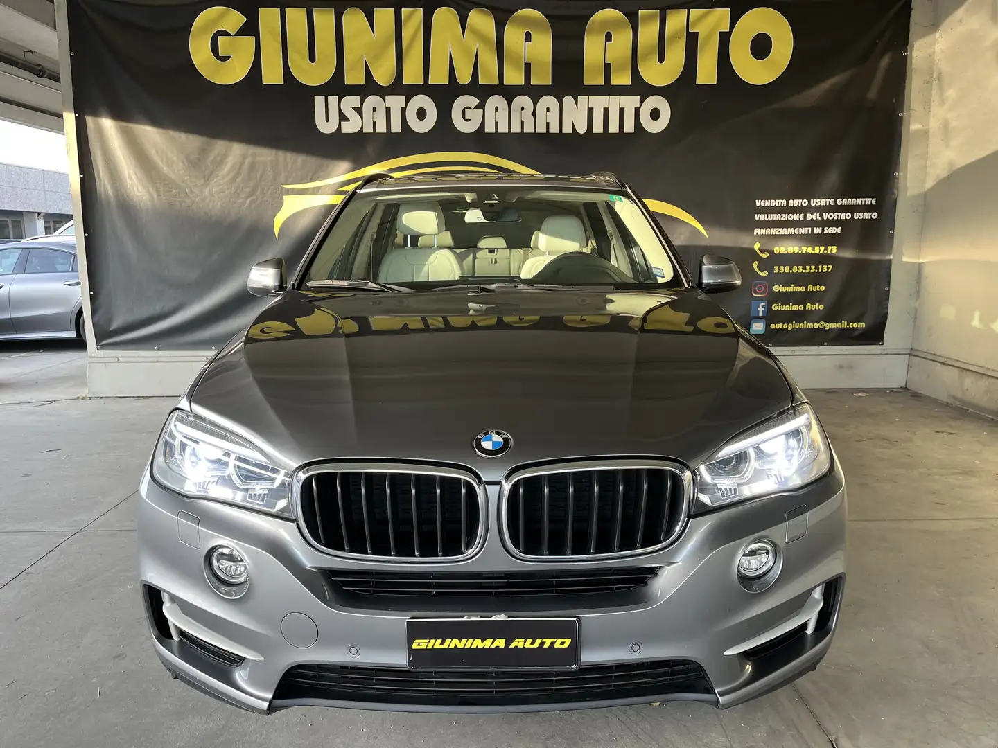 BMW X5 X5 4x4 25d 231cv auto Grijs - 2
