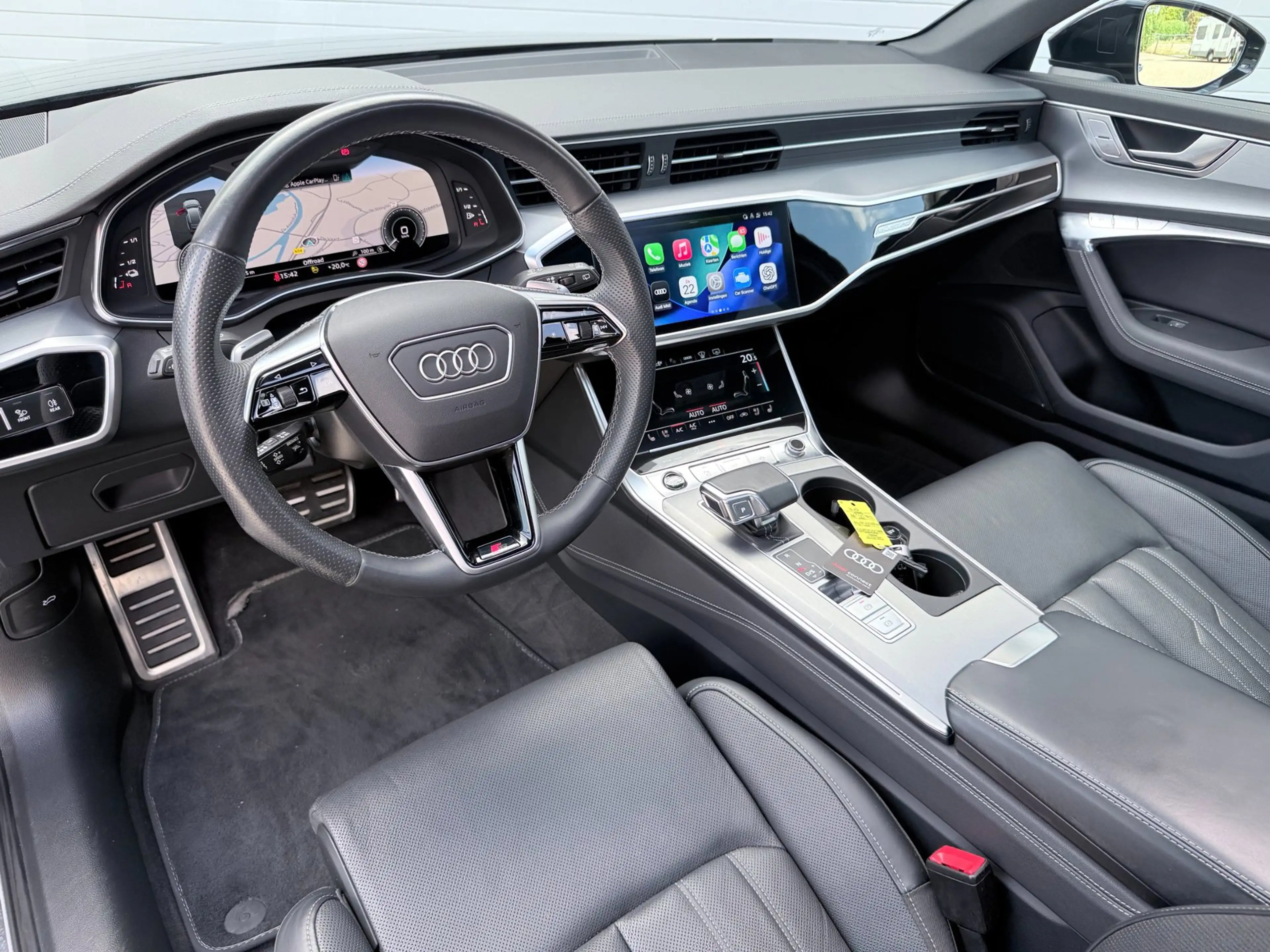Audi A6 Avant 55 TFSI e quattro S Competition|PANO|T.HAAK| — photo 3