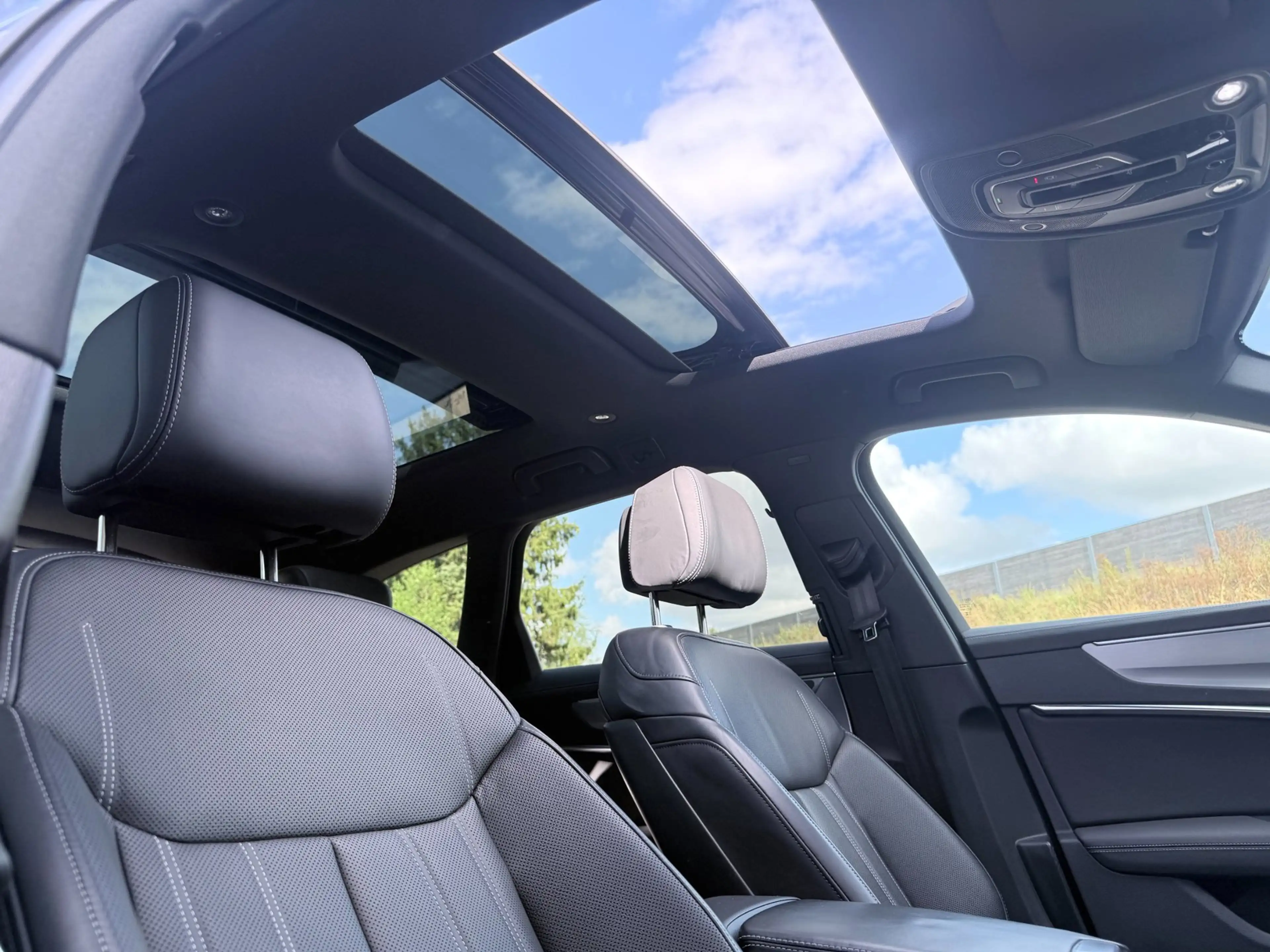 Audi A6 Avant 55 TFSI e quattro S Competition|PANO|T.HAAK| — photo 7