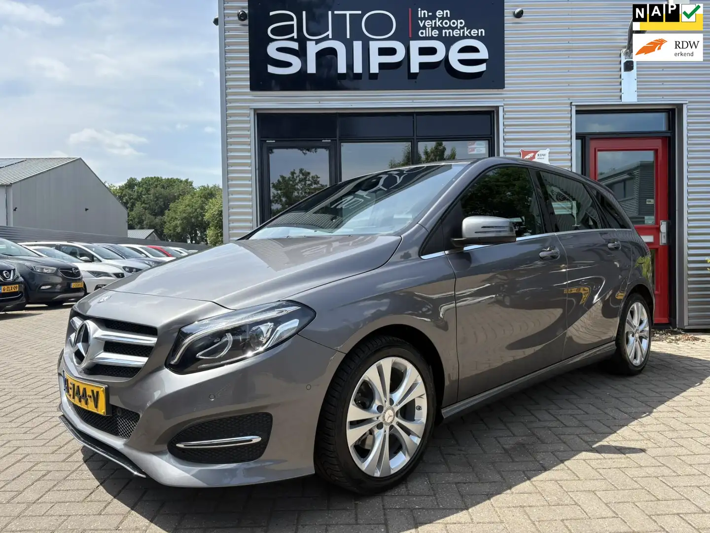 Mercedes-Benz B 180 Ambition -AUTOMAAT-AIRCO-CRUISECONTROL-CAMERA-TREK Grijs - 1