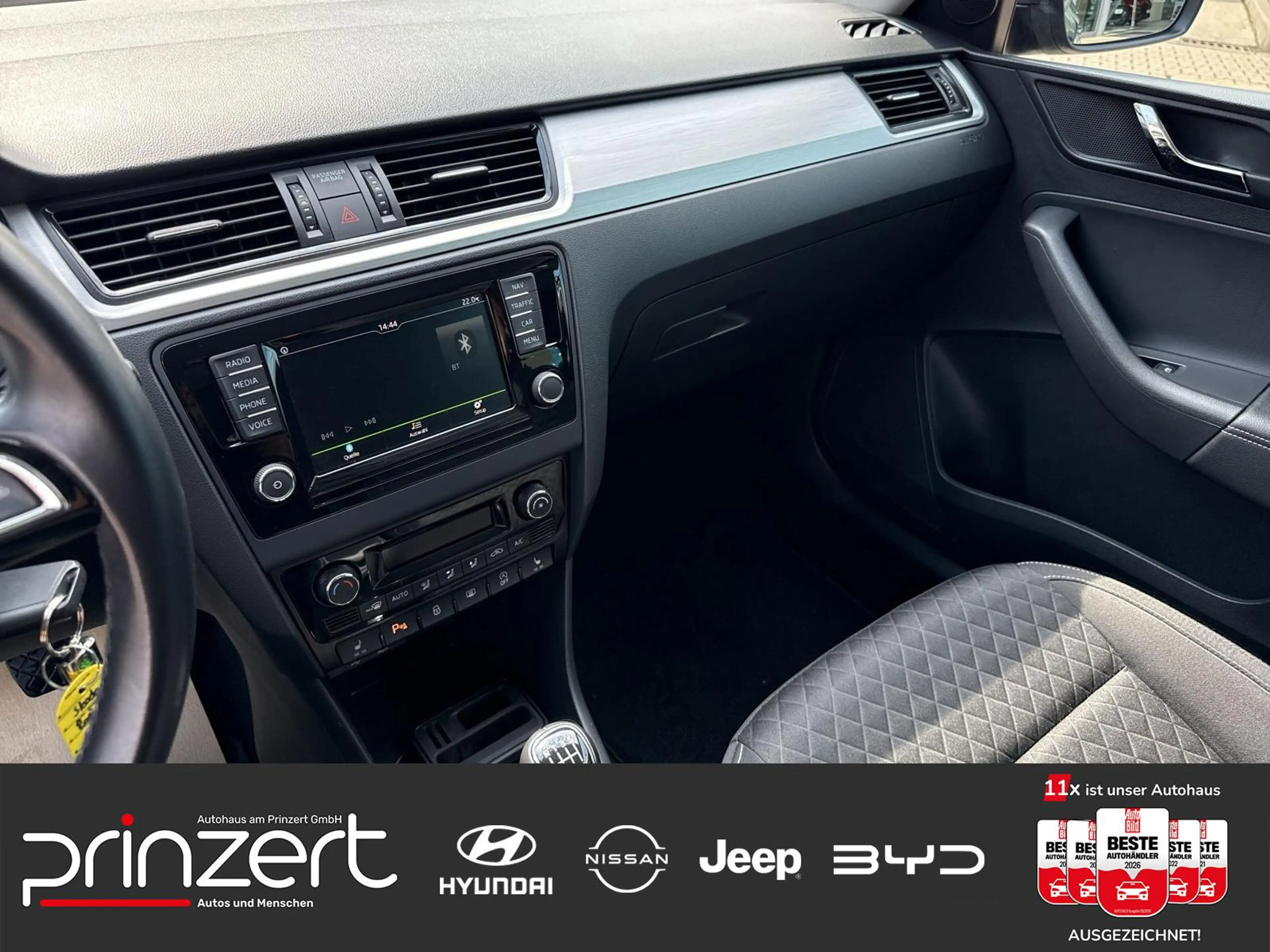 Skoda Rapid/Spaceback 1.2 TSI Spaceback "Drive" CarPlay*Xenon* — photo 9