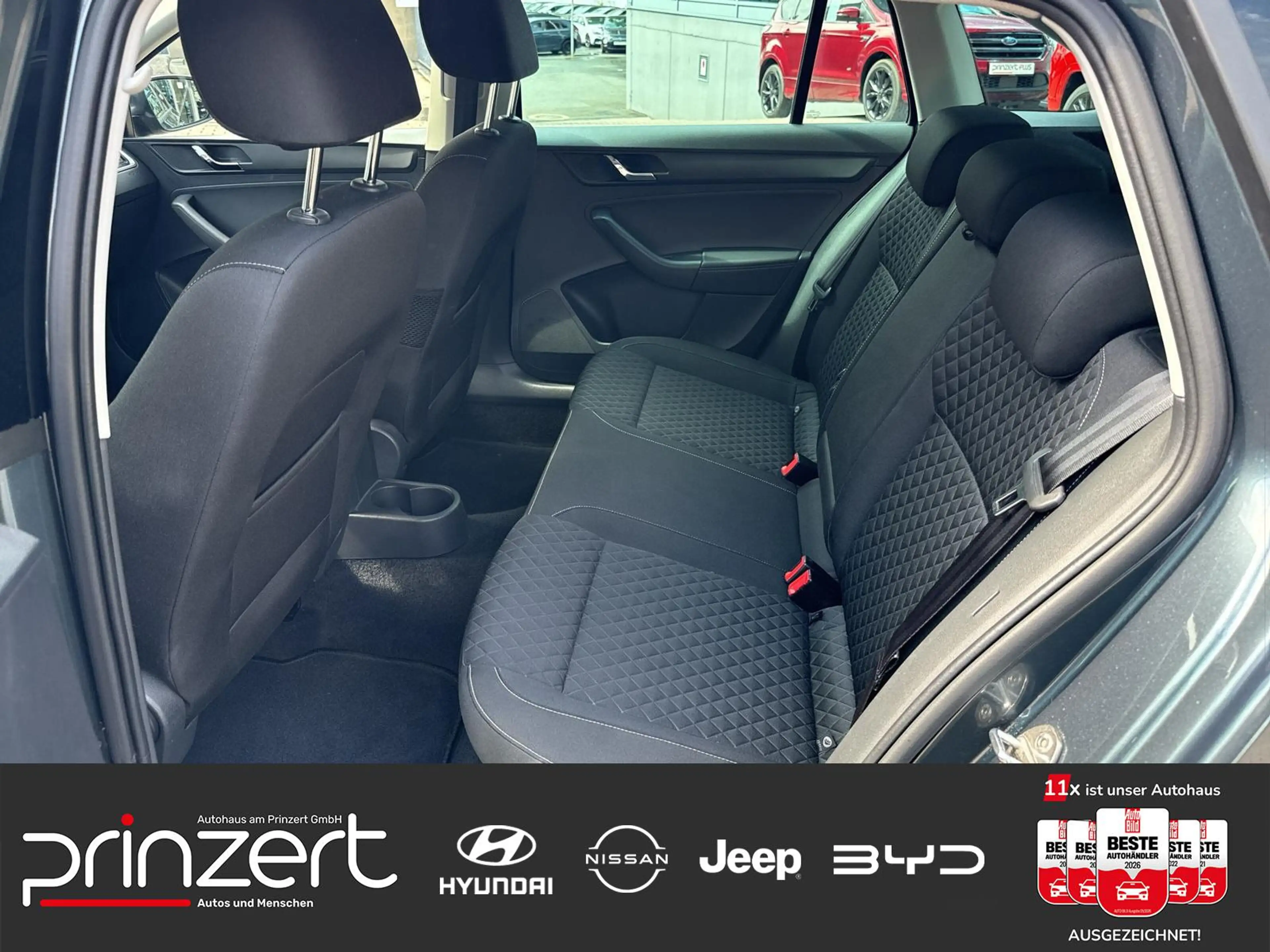 Skoda Rapid/Spaceback 1.2 TSI Spaceback "Drive" CarPlay*Xenon* — photo 14