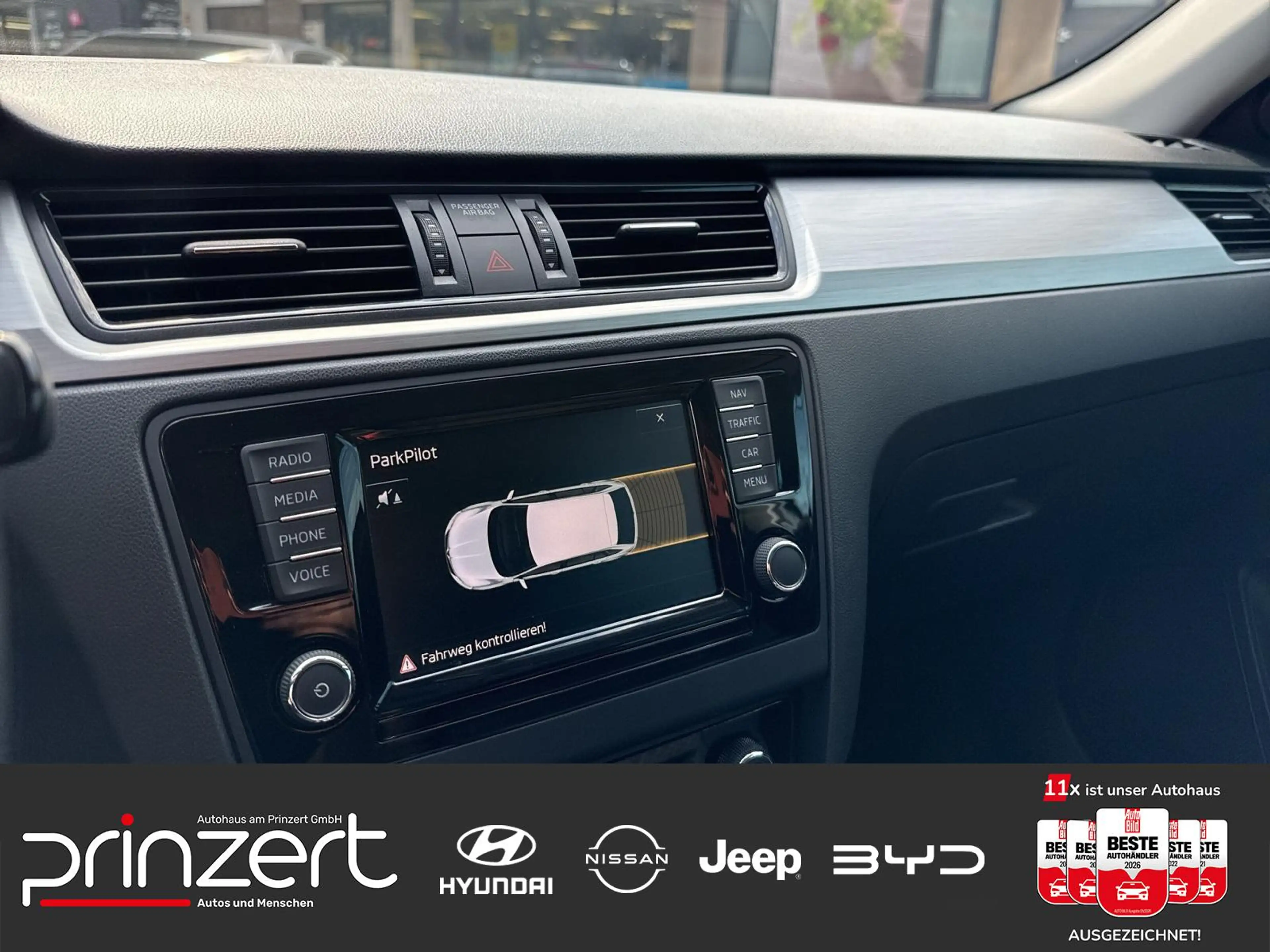 Skoda Rapid/Spaceback 1.2 TSI Spaceback "Drive" CarPlay*Xenon* — photo 7