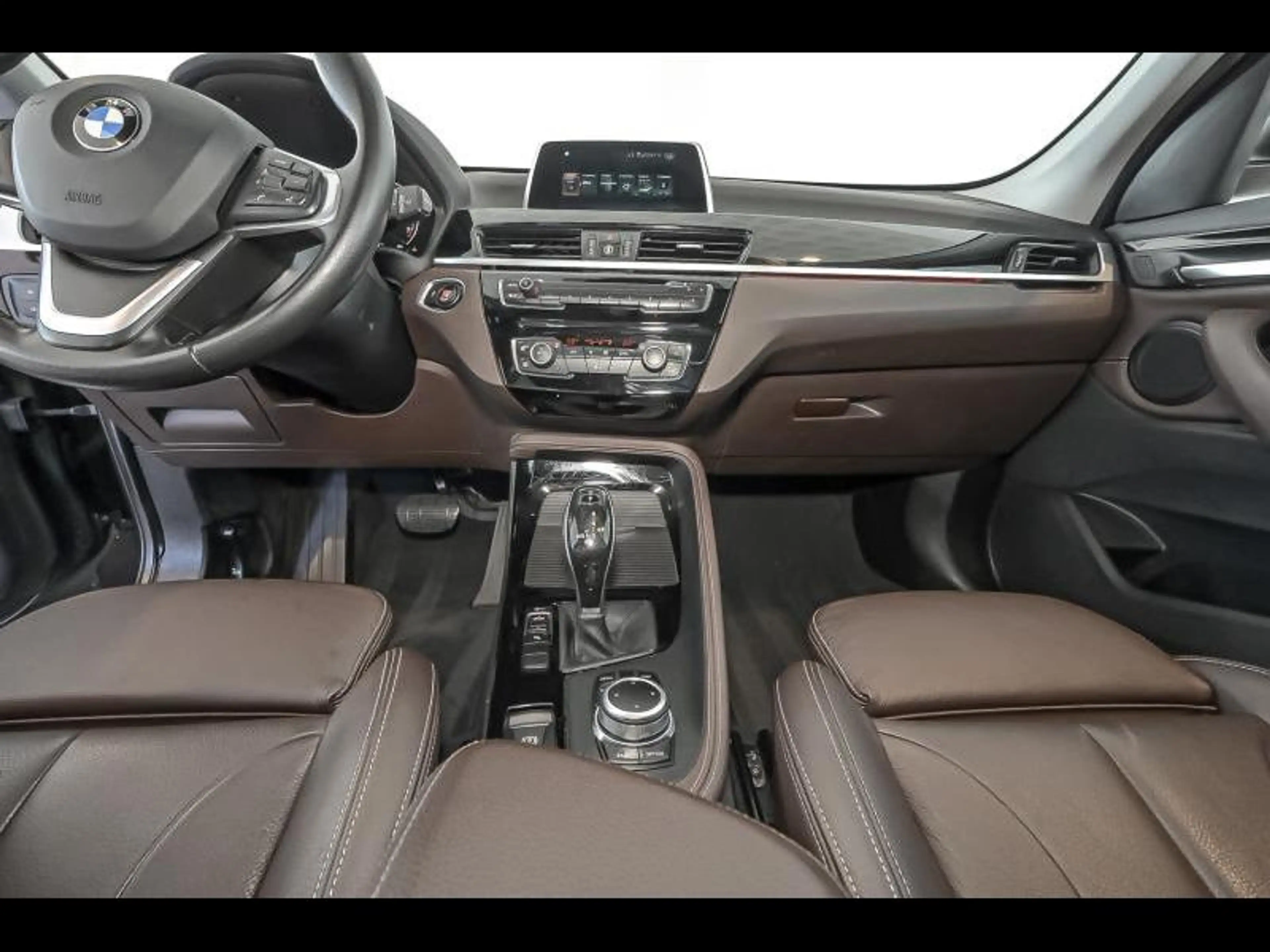 BMW X1 sDrive 18i - SportLine — photo 7