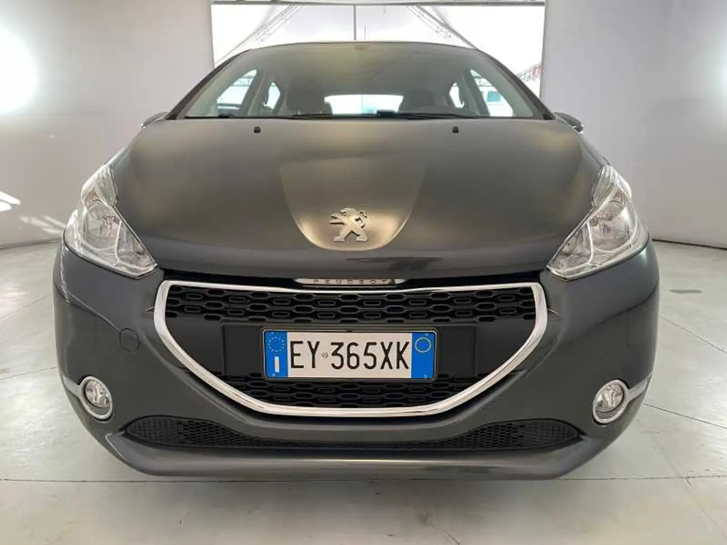 Peugeot 208 5 Porte 1.2 PureTech Allure Grigio - 2