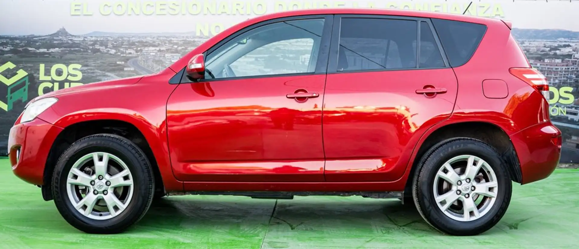 Toyota RAV 4 2.0 VVT-I Advance 4x2 Rojo - 2