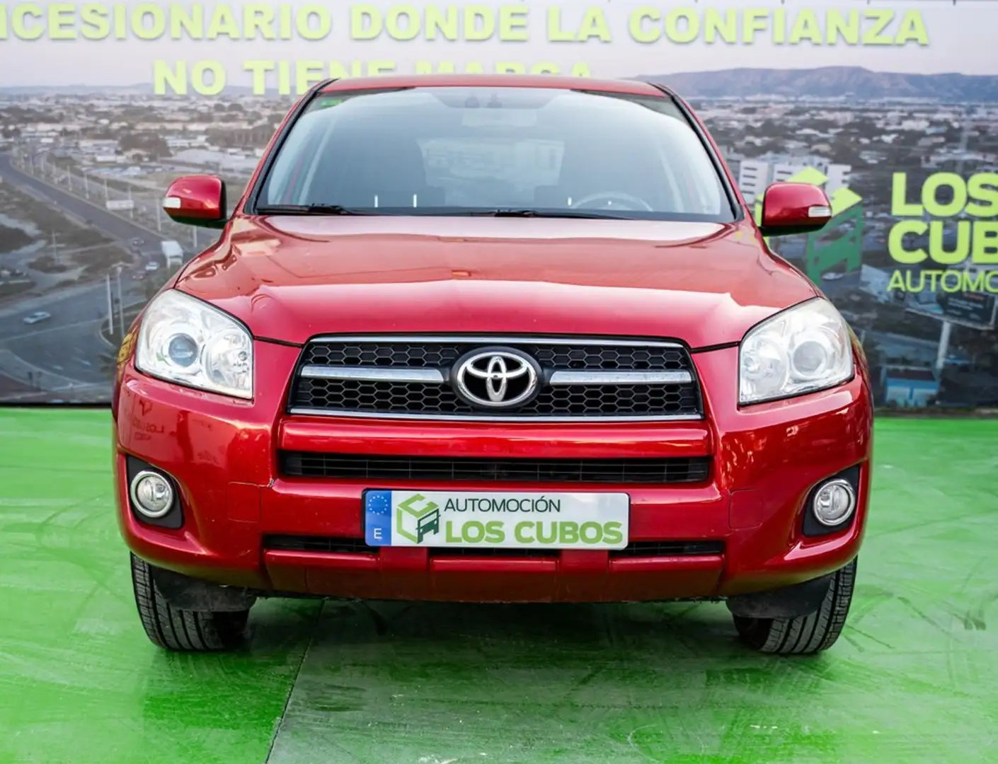 Toyota RAV 4 2.0 VVT-I Advance 4x2 Rojo - 1