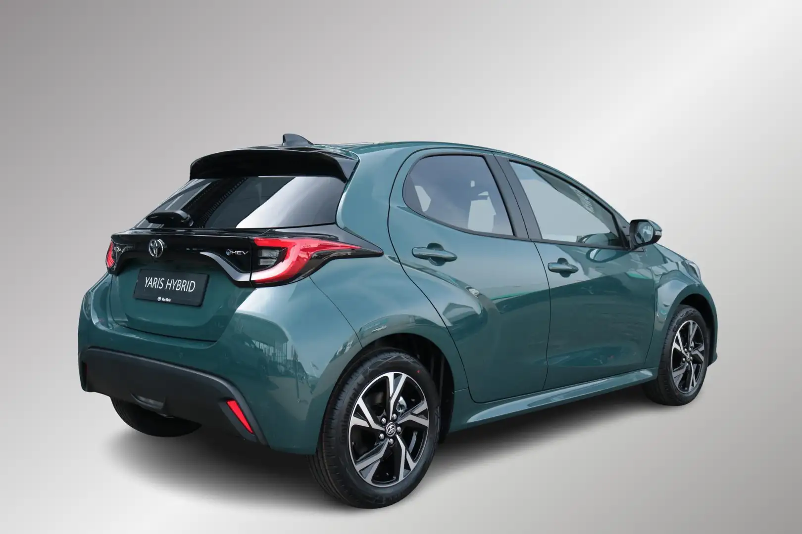 Toyota Yaris 1.5 Hybrid 115 Dynamic, Comfort Pack!, Nieuw en in Groen - 2