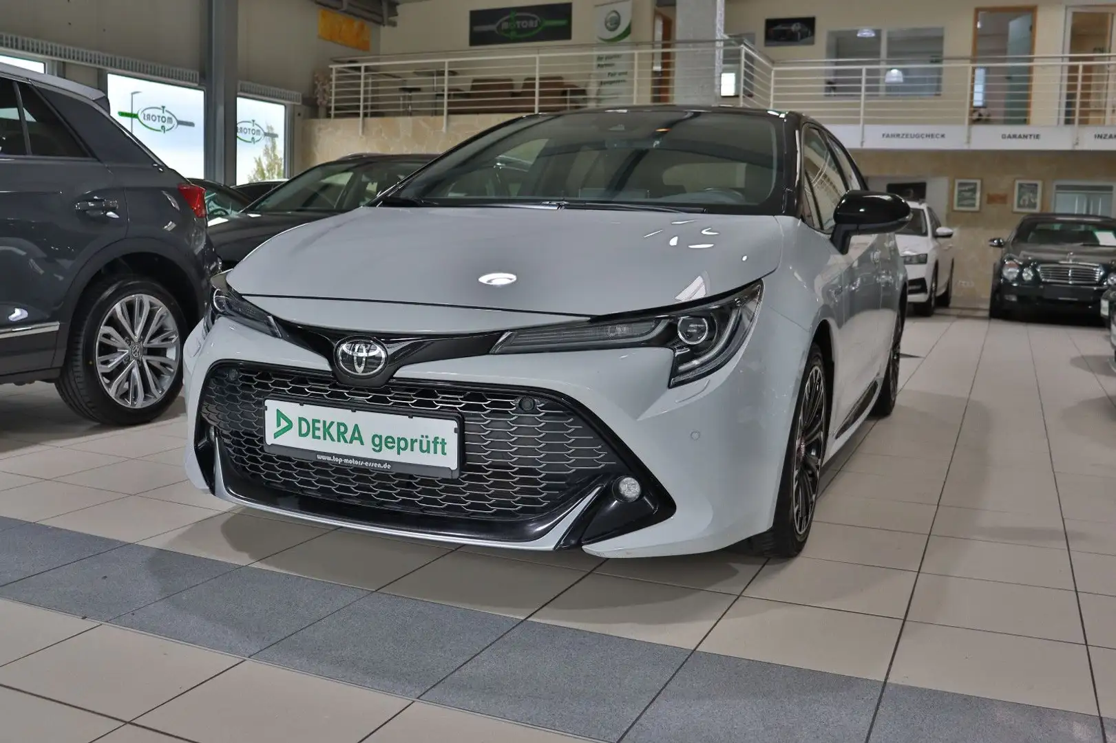 Toyota Corolla Hybrid 1,8 GR-Sport Blanc - 1