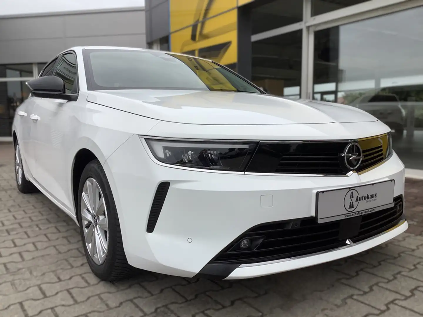 Opel Astra L Lim. 5-trg. 1.2 Elegance PDC AHK LED Blanc - 1