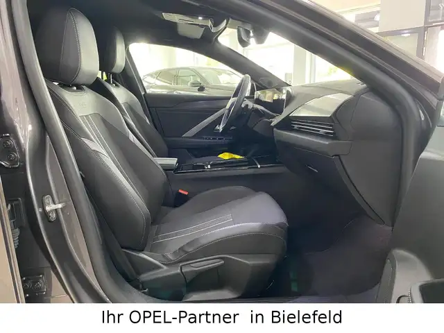 Opel Astra view 14