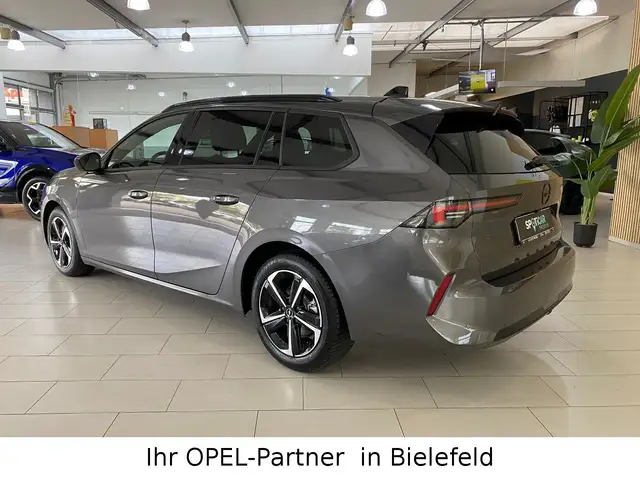 Opel Astra view 6