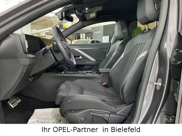 Opel Astra view 12