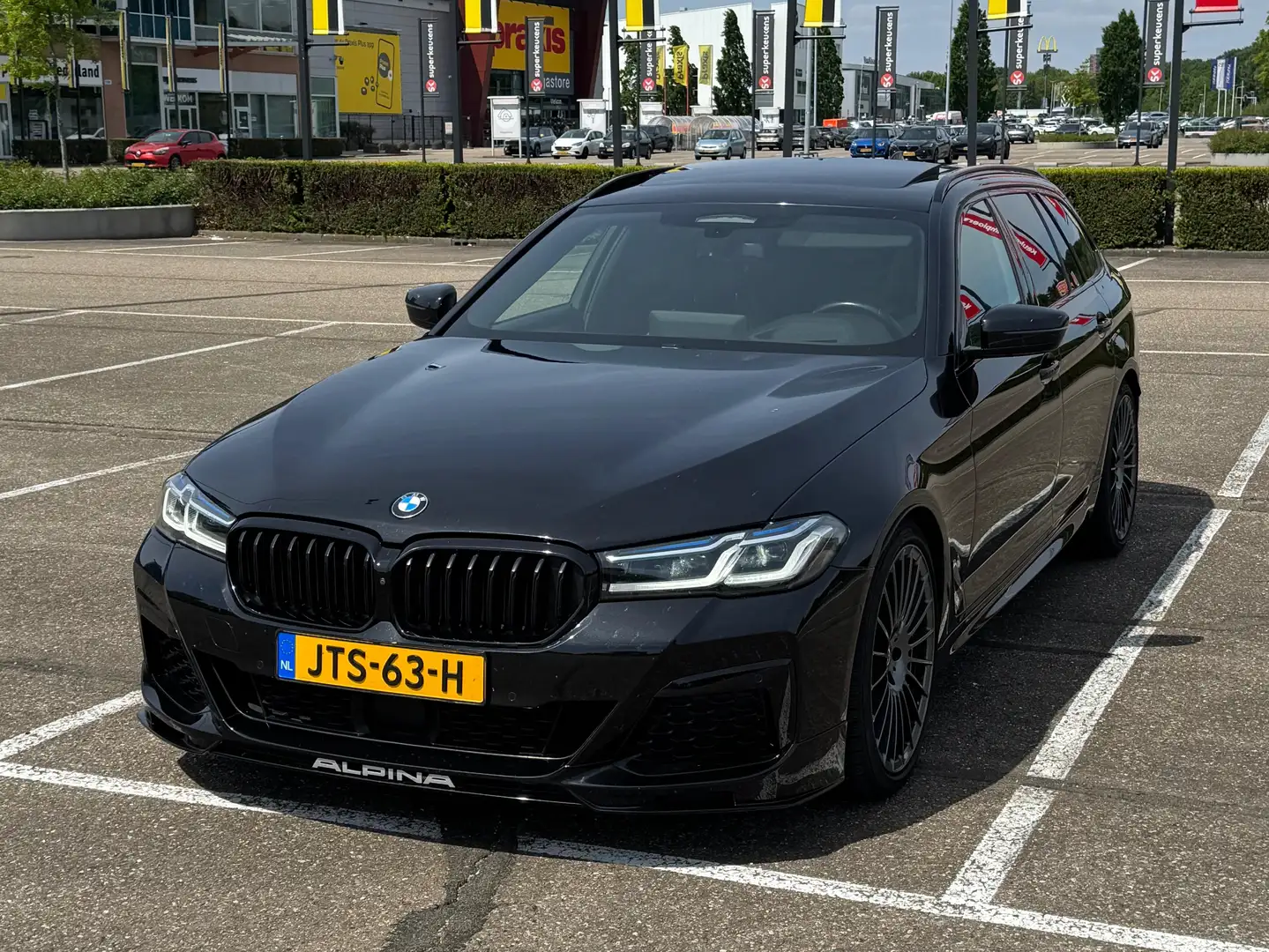 Alpina B5 B5 Touring 621PK 800 Nm 322 kmu B&W PANO massage Schwarz - 1