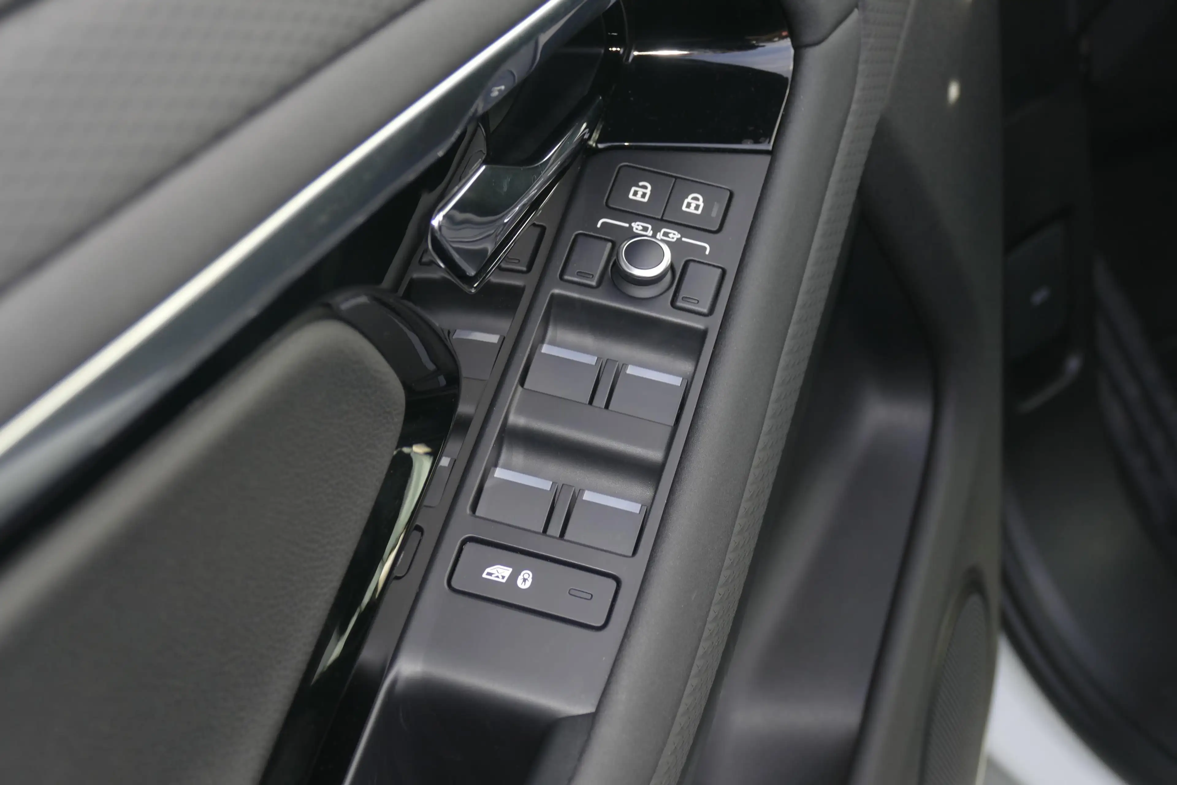 Land Rover Range Rover Evoque P300e S | 360° | LED | APPLECAR — photo 13