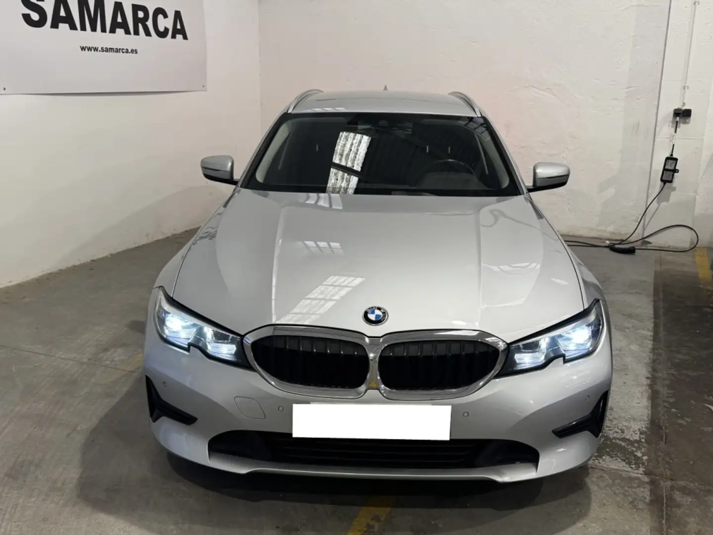 BMW 318 318dA Touring Gris - 2