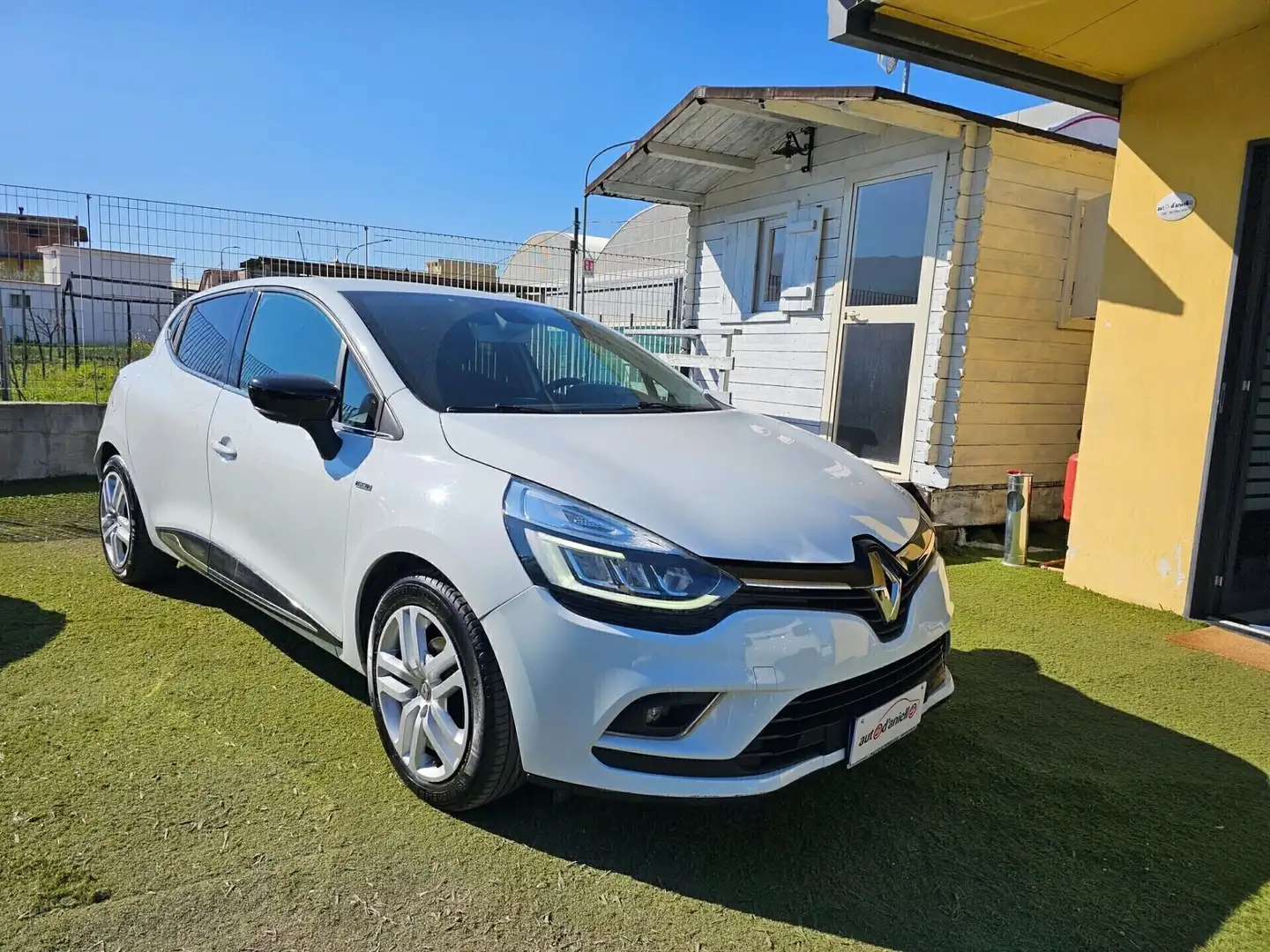 Renault Clio dCi 8V 90 CV 5 porte Duel2 Weiß - 1
