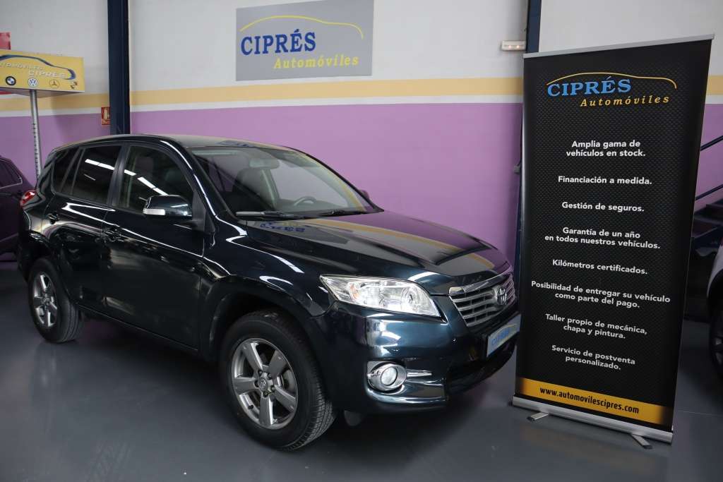 Toyota RAV 4 2.2D-4D Executive 4x4 Cross Sport - foto 1
