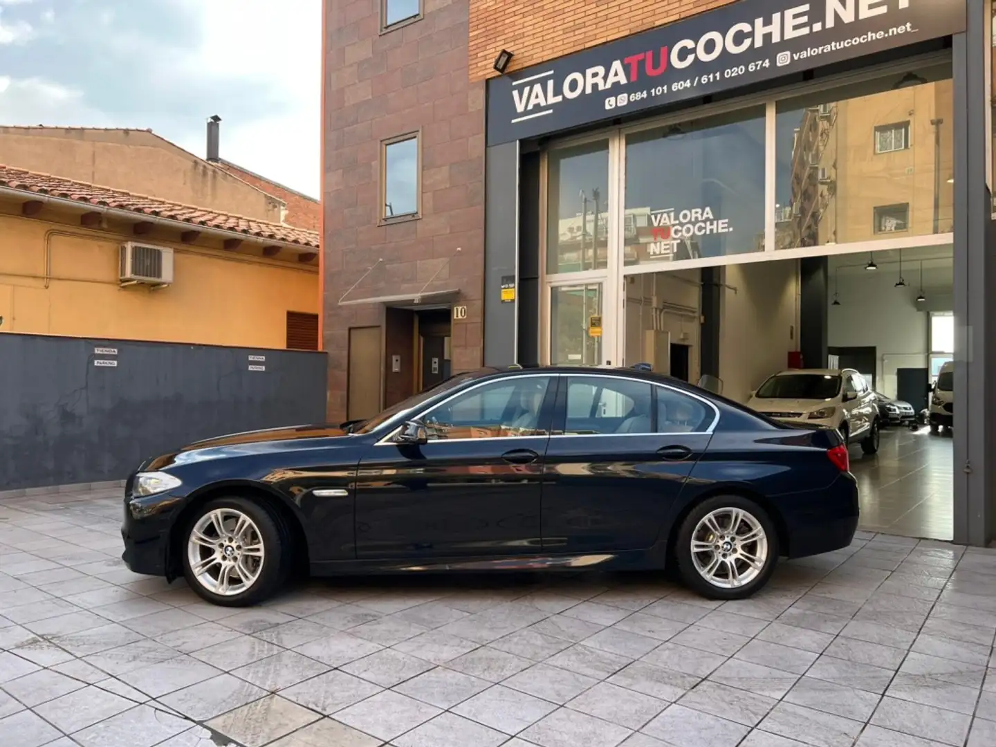 BMW 528 528iA Bleu - 2