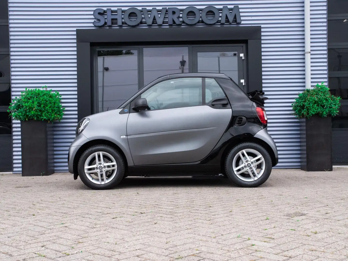 smart forTwo cabrio EQ Comfort Soft-top, Subsidie, CLIMA Gris - 2