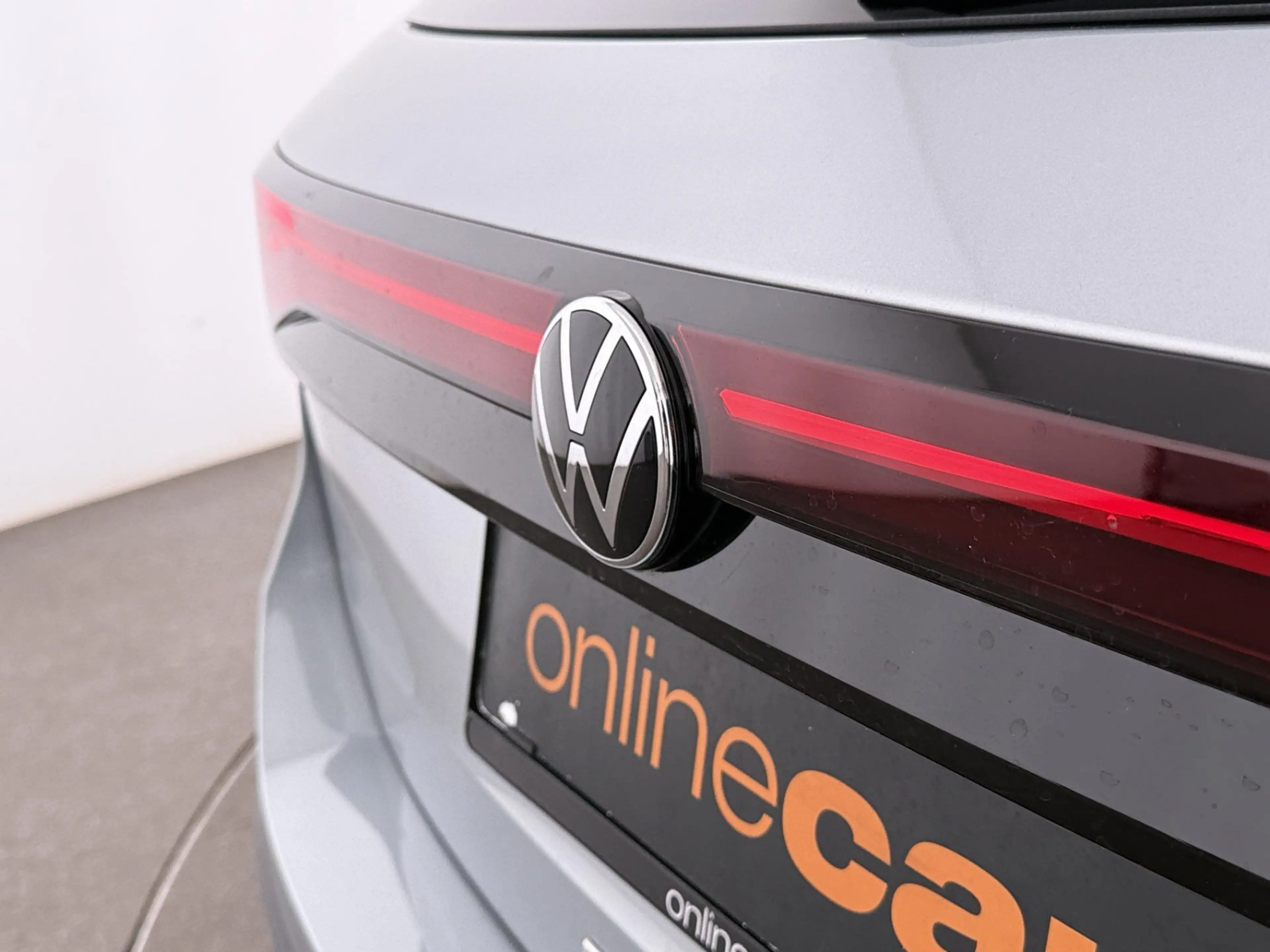 Volkswagen Passat Variant 2.0 TDI Business Aut LED HEAD-UP — photo 11