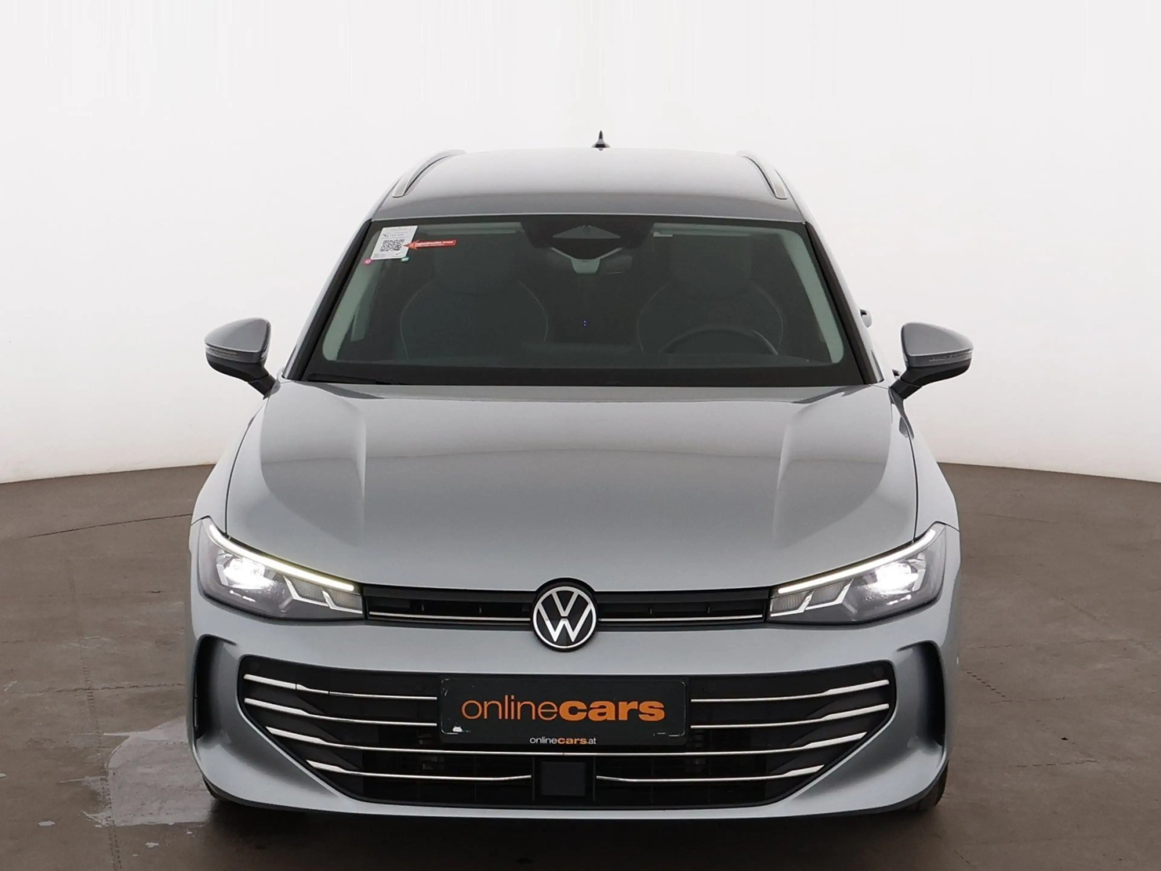 Volkswagen Passat Variant 2.0 TDI Business Aut LED HEAD-UP — photo 4