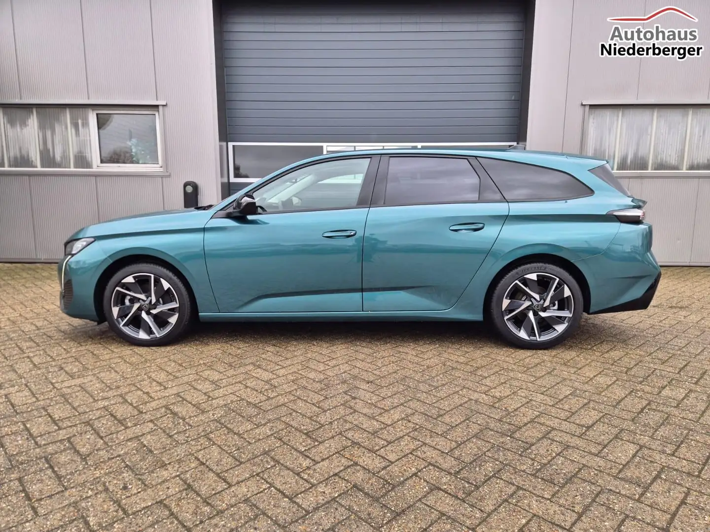 Peugeot 308 SW  Allure 1.2 Hybrid 145PS Automatik LED-Schei... Blau - 2