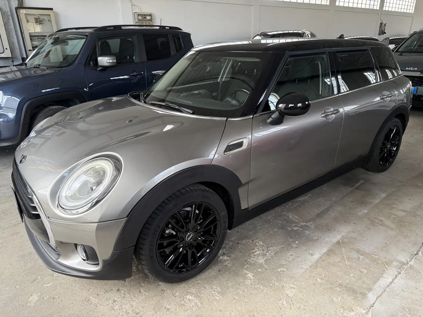 MINI Cooper D Clubman 2.0 Hype CAMBIO AUTOMATICO KM REALI Gris - 2