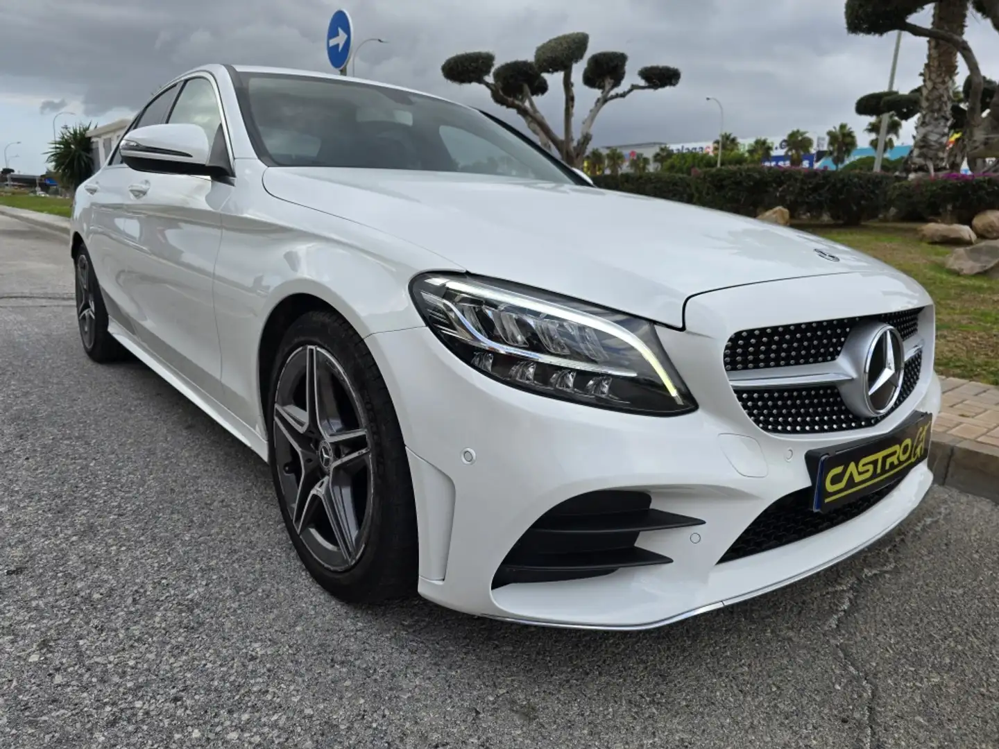 Mercedes-Benz C 220 220d 9G-Tronic Blanc - 1