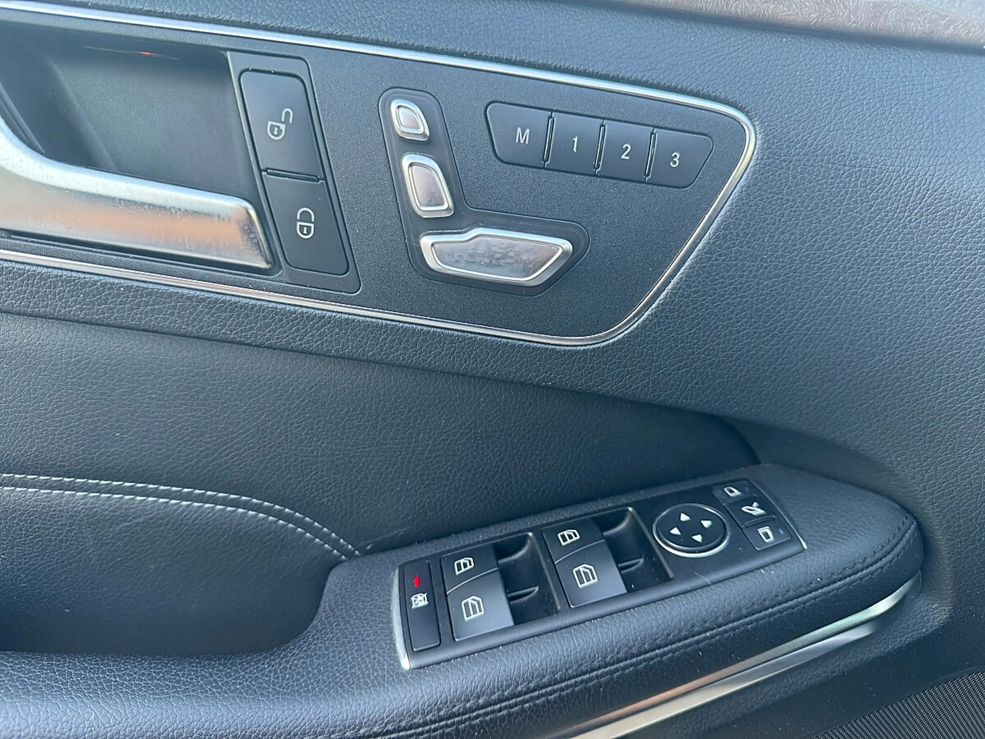 Mercedes-Benz E 350 T BlueTEC 4MATIC Elegance A-Edition Aut. **Eint... — photo 15