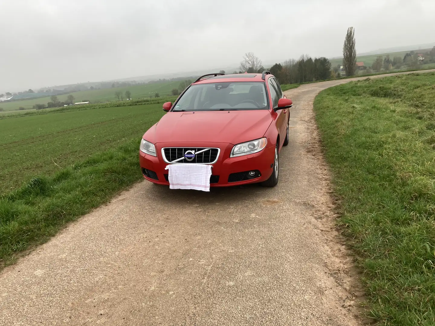 Volvo V70 2.5T Momentum - 1