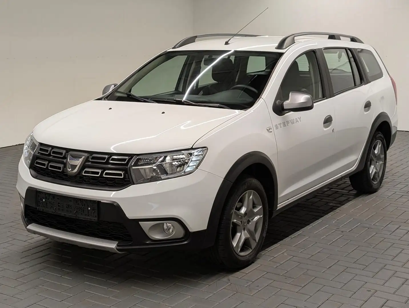 Dacia Logan Stepway Navi/PDC/Tempom./LED-TFL Weiß - 1