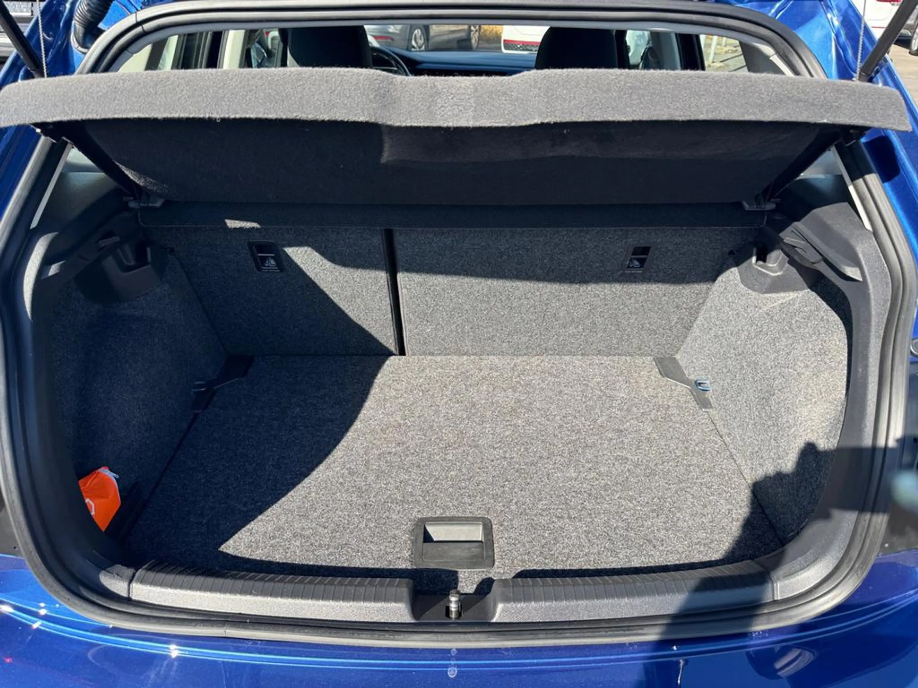 Volkswagen Polo Polo 1.0i United (EU6AP) — photo 12