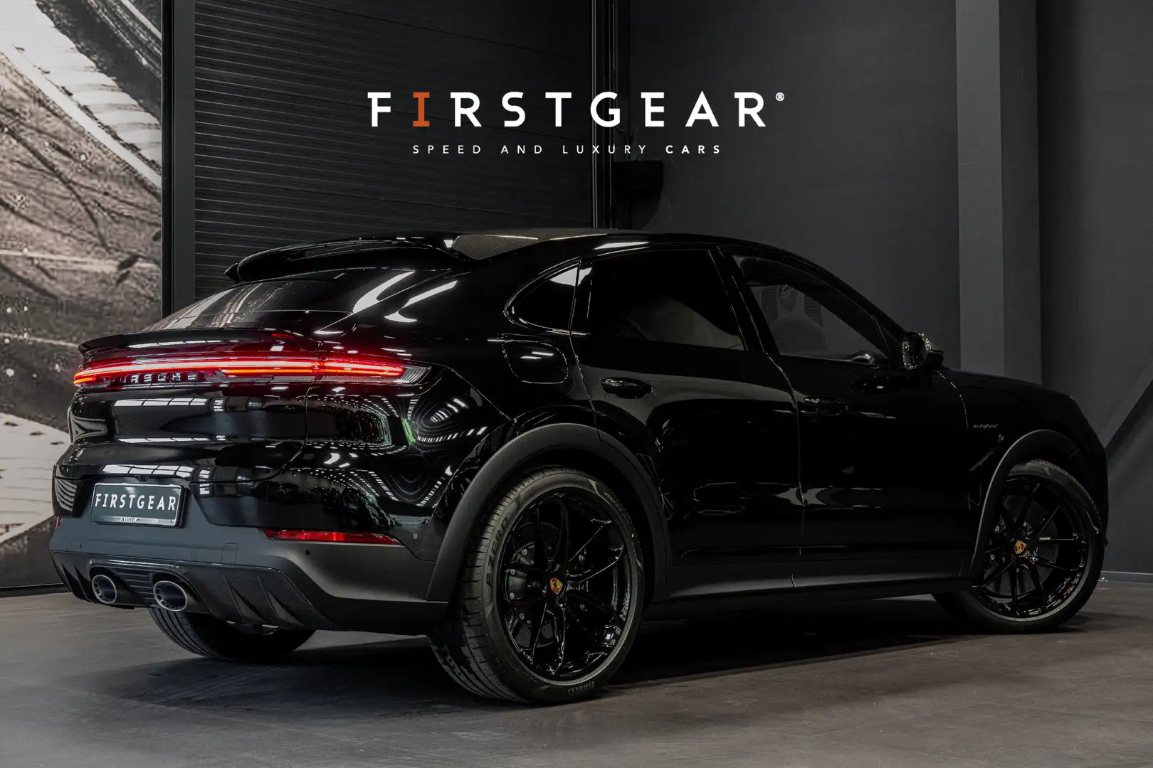 Porsche Cayenne Coupé 4.0 Turbo E-Hybrid GT *Keramisch / Burmester Zwart - 2