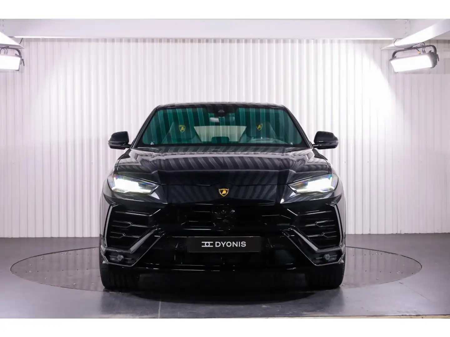 Lamborghini Urus 4.0L V8 BITURBO 650CV Schwarz - 2