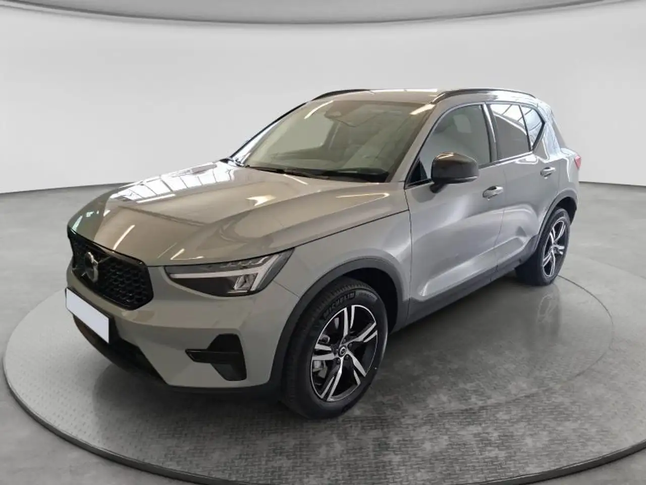 Volvo XC40 2026