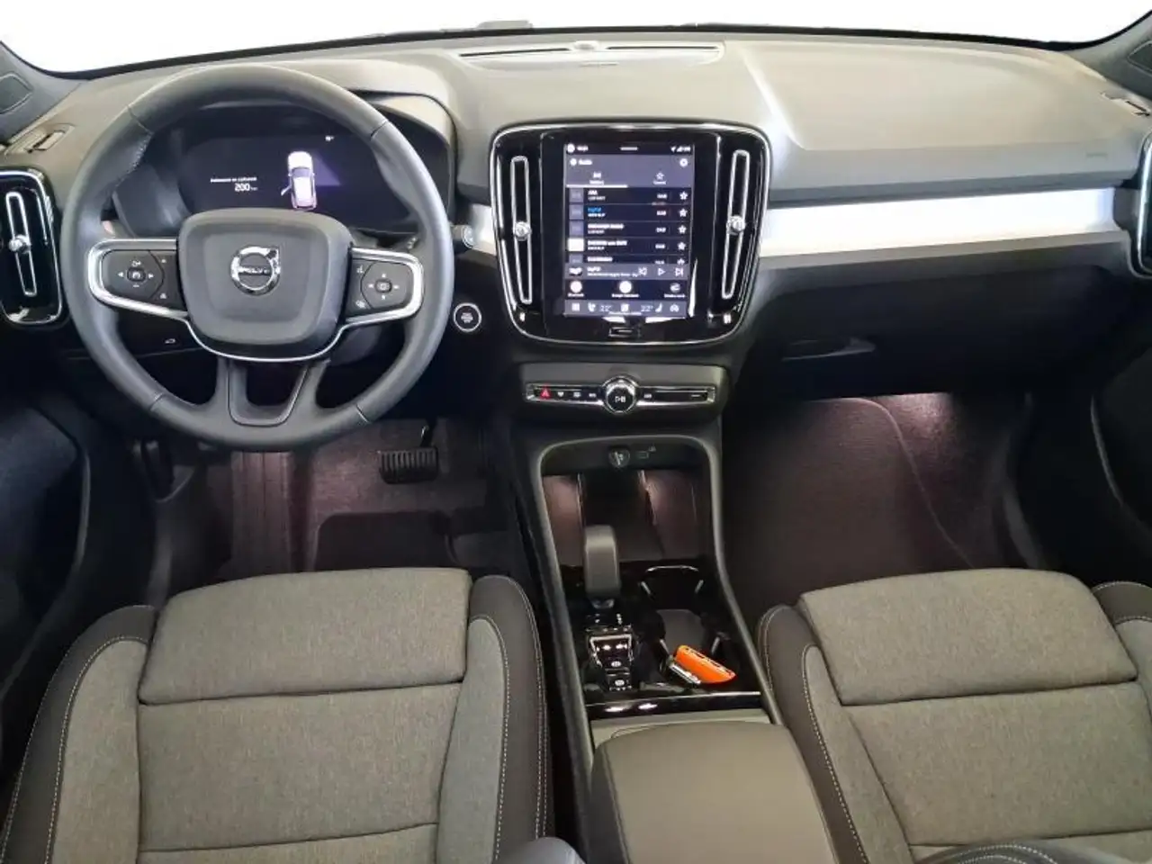 Volvo XC40 2026