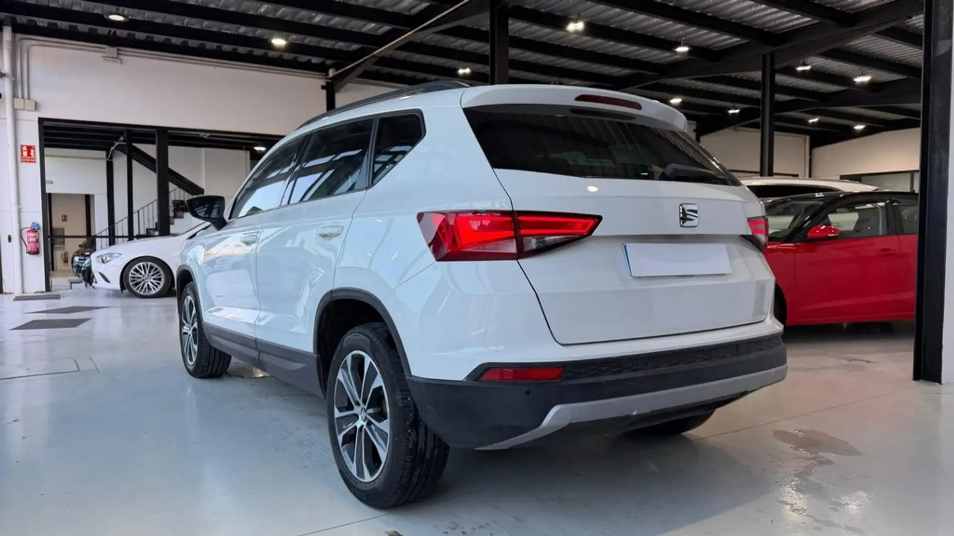 SEAT Ateca 1.5 EcoTSI S&S FR Blanco - 2