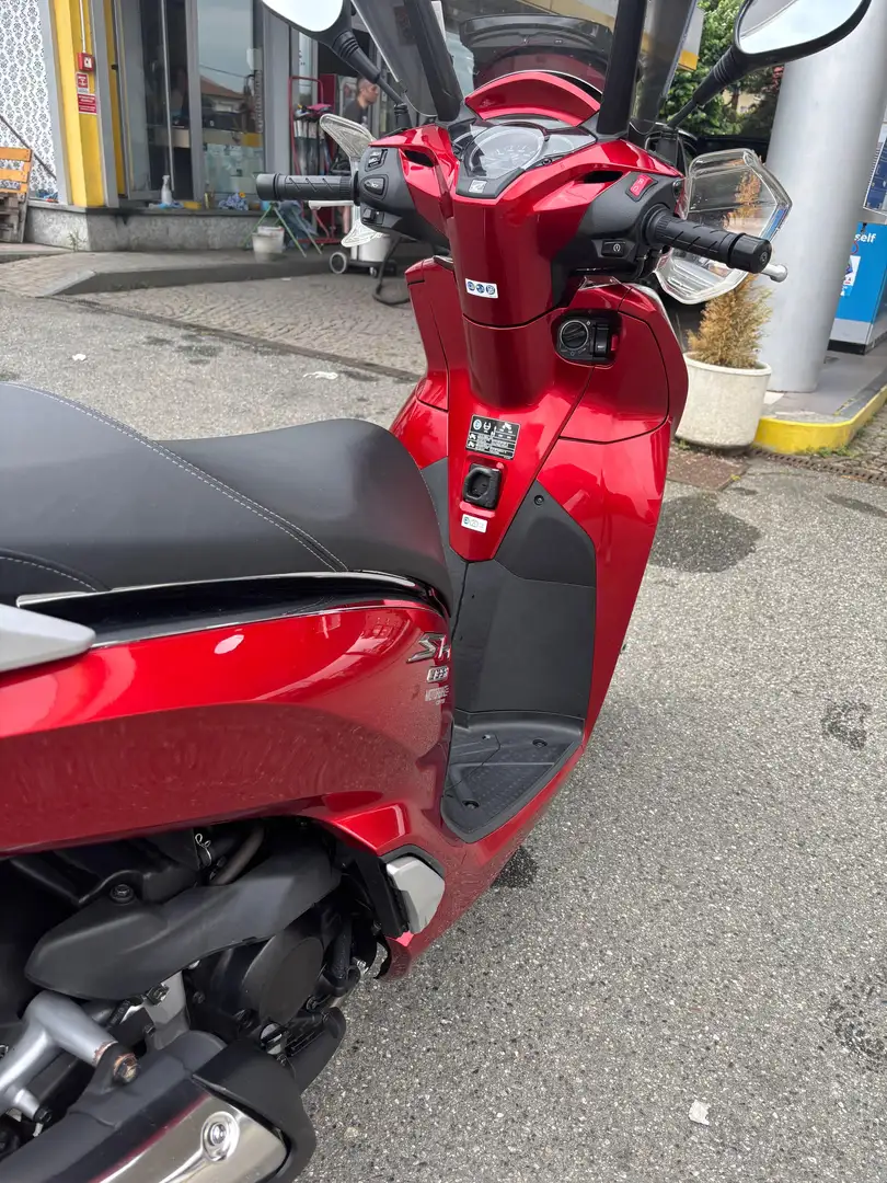 Honda SH 300 - 2