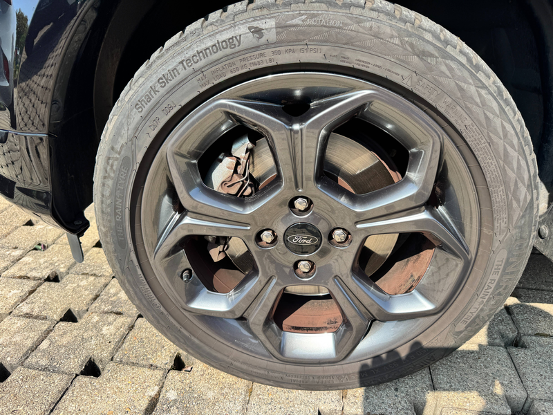 Ford EcoSport ST-Line — photo 10