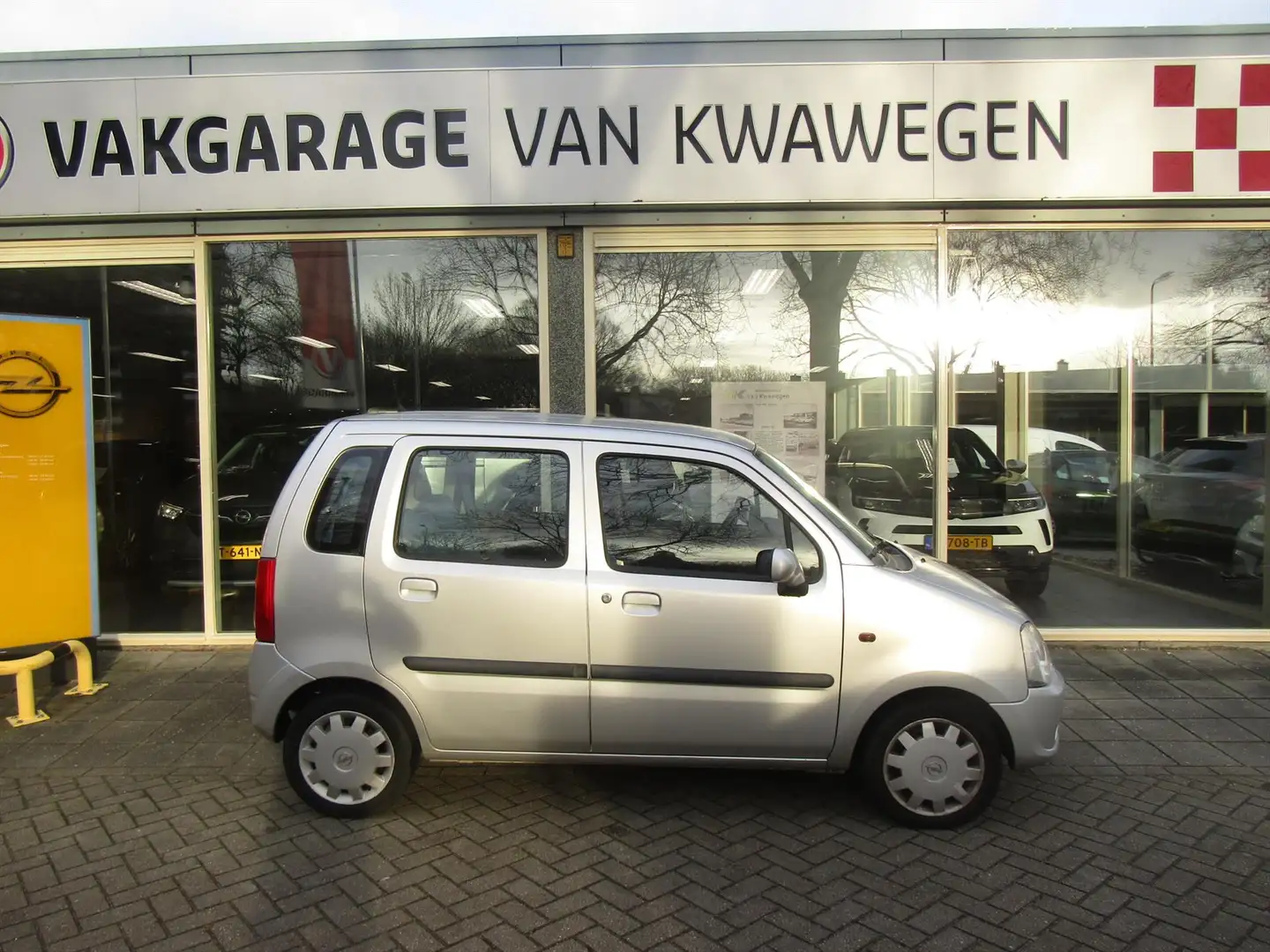 Opel Agila 1.0 STUURBEKRACHTIGING APK OKT '24 Grijs - 2