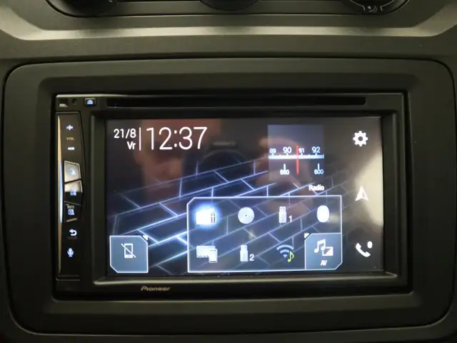 Volkswagen Caddy view 11