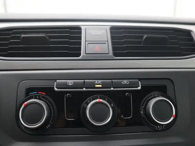 Volkswagen Caddy view 18