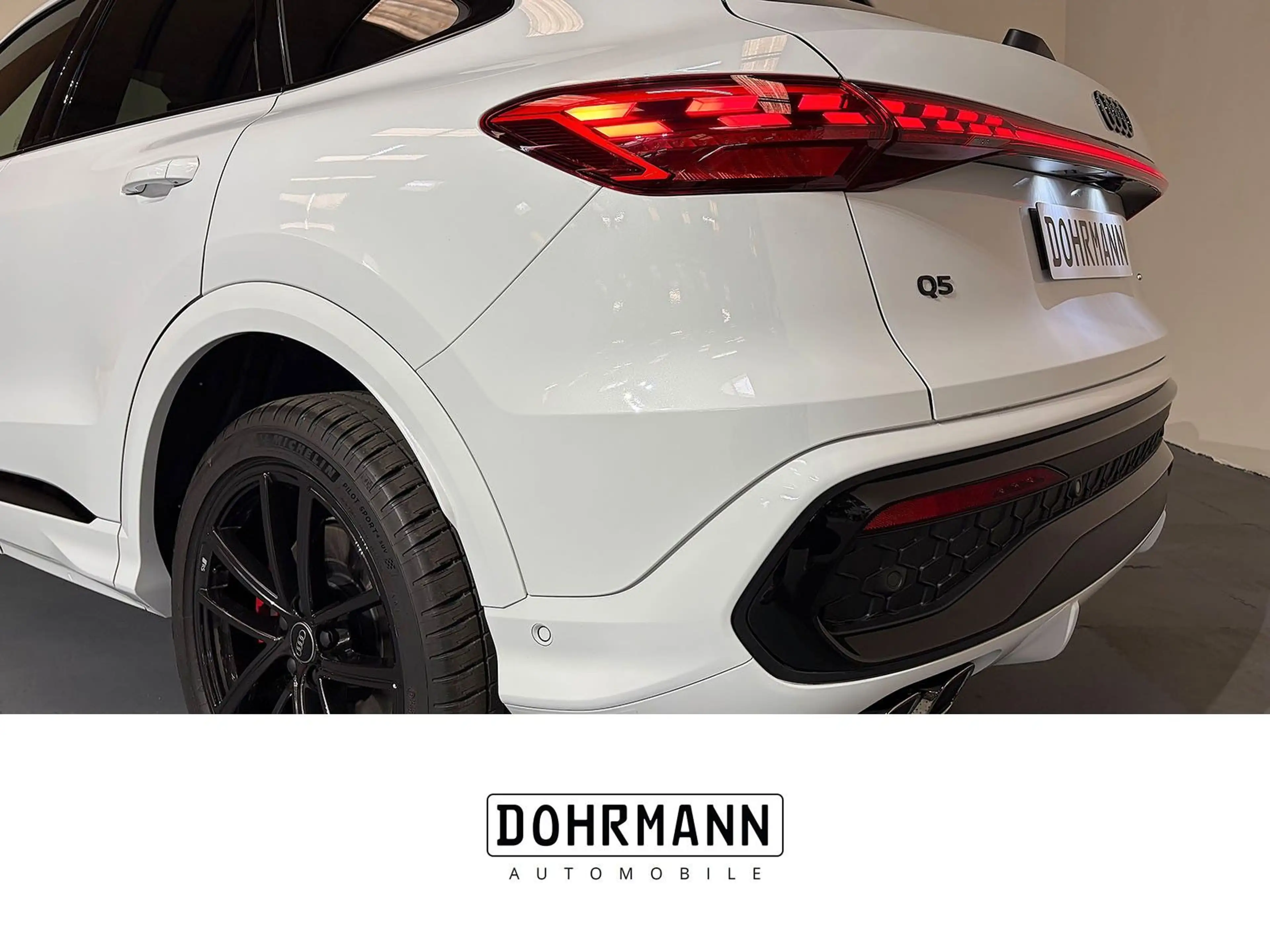 Audi Q5 Sportback TECH Plus*Black/White*Matrix*Full! — photo 8